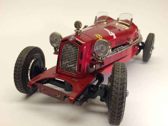 18 Bburago Alfa Romeo (9).JPG